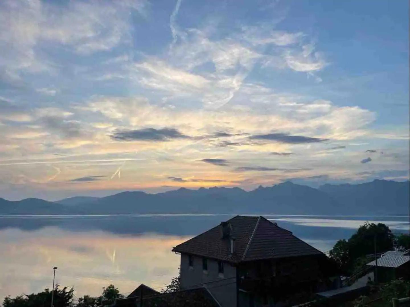 Chez Malou & Hugo Vue Lac Proche Suisse & Stations ! 圣金戈尔夫 外观 照片